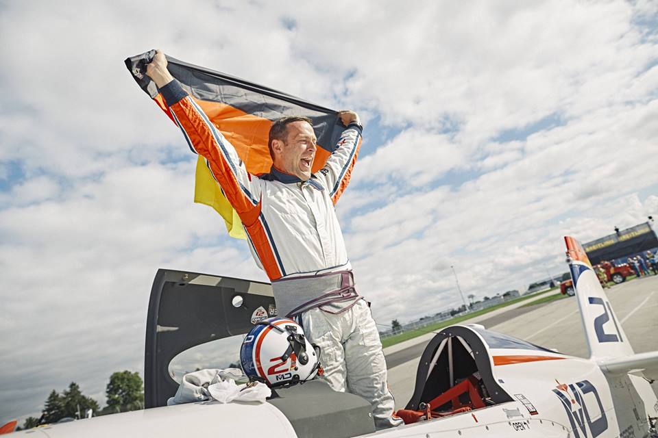 Matthias Dolderer wins Red Bull Air Race World Championships
