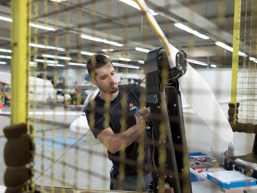 DYNAMISCHES WUCHTEN VON TRIEBWERKSSYSTEMEN